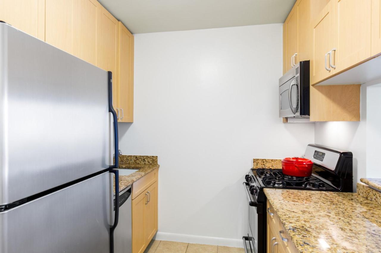 Appartement Midtown 2br W Pool Gym Roof Nr Broadway Nyc-382 *